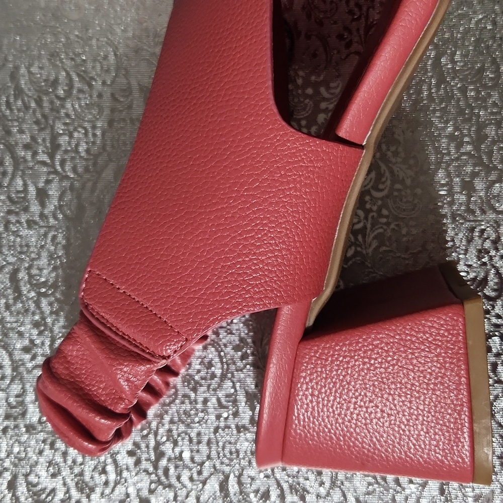 REACTION KENNT COLE SIZE 9 1/2 Elegant Red Women's Heeled Sandals - Picture 3 of 7